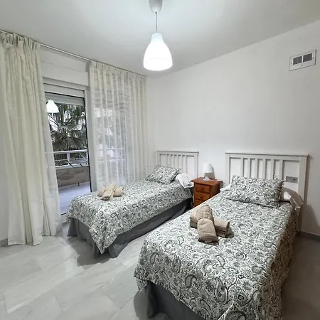 Primera Linea De Playa Con Vistas Al Mar Con Garaje B *