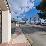 Primera Linea De Playa Con Vistas Al Mar Con Garaje B 아파트