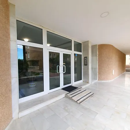 Primera Linea De Playa Con Vistas Al Mar Con Garaje B *