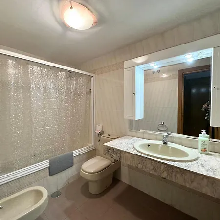 Primera Linea De Playa Con Vistas Al Mar Con Garaje B Torremolinos