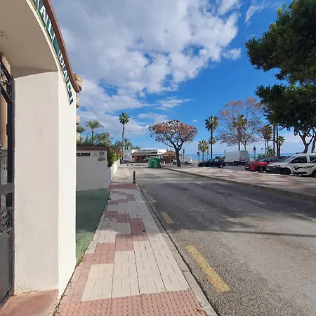 Primera Linea De Playa Con Vistas Al Mar Con Garaje B Appartement
