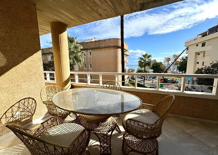 Apartamento Primera Linea De Playa Con Vistas Al Mar Con Garaje B Torremolinos