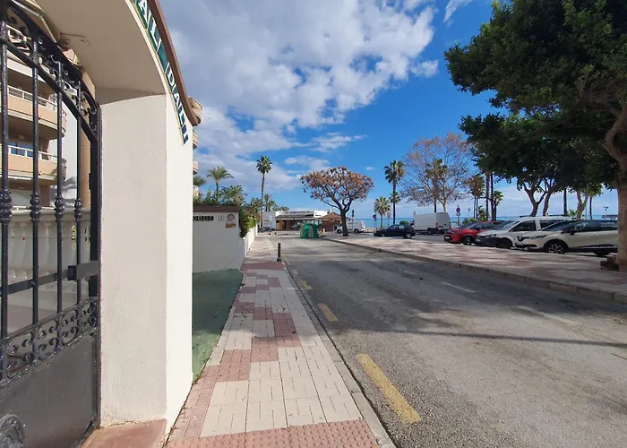 Primera Linea De Playa Con Vistas Al Mar Con Garaje B Apartamento