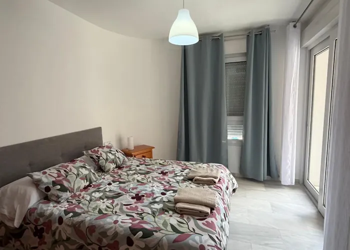 Primera Linea De Playa Con Vistas Al Mar Con Garaje B * Torremolinos