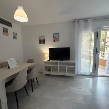 Apartamento Primera Linea De Playa Con Vistas Al Mar Con Garaje B Torremolinos